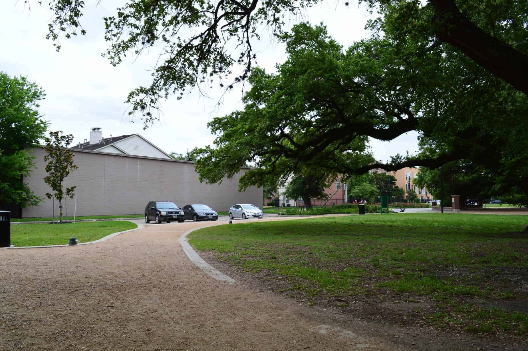 Baldwin Park Parking and Green Space in Houston TX
