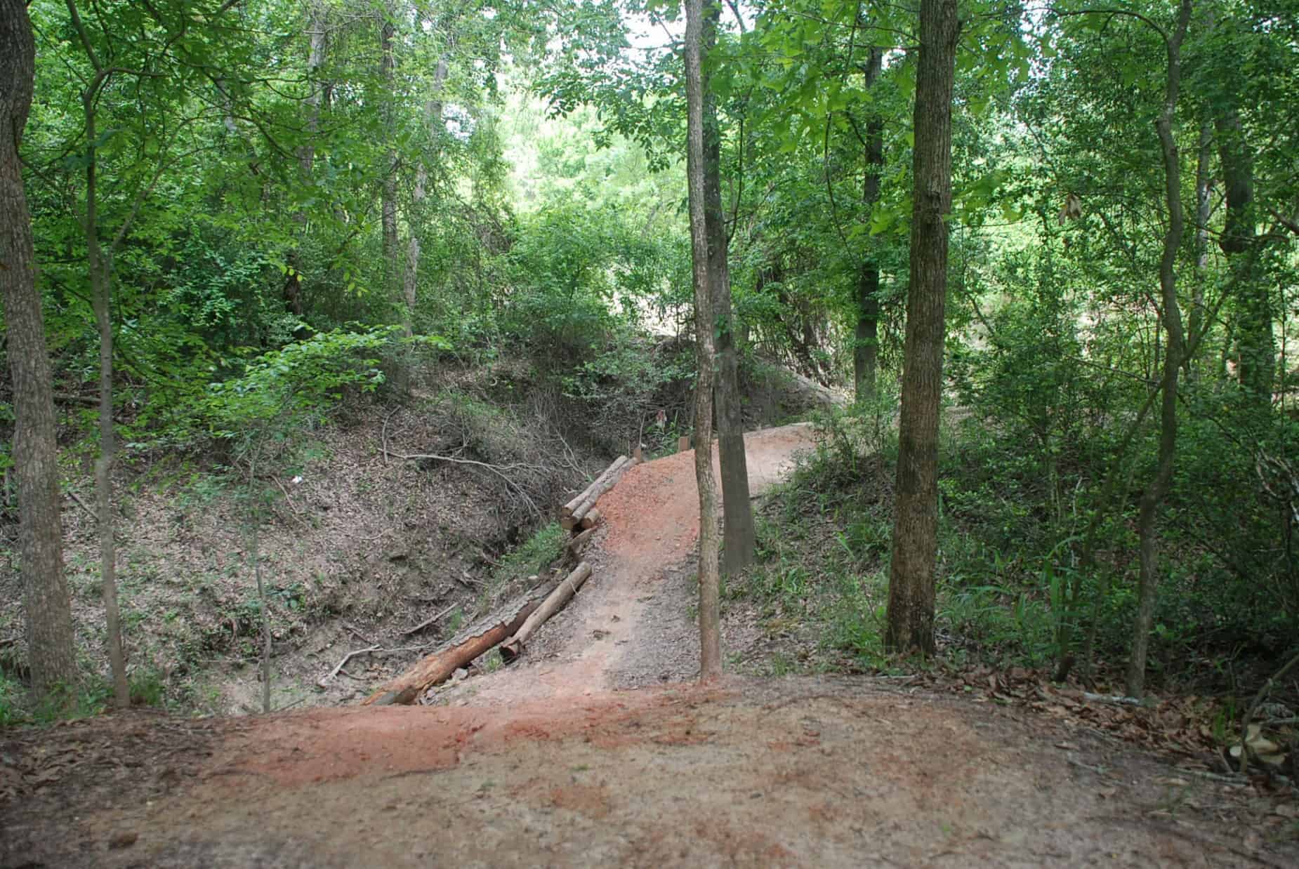 Dirt Trail popular with mountain bikers in 100 Acre Wood Preserve Houston TX