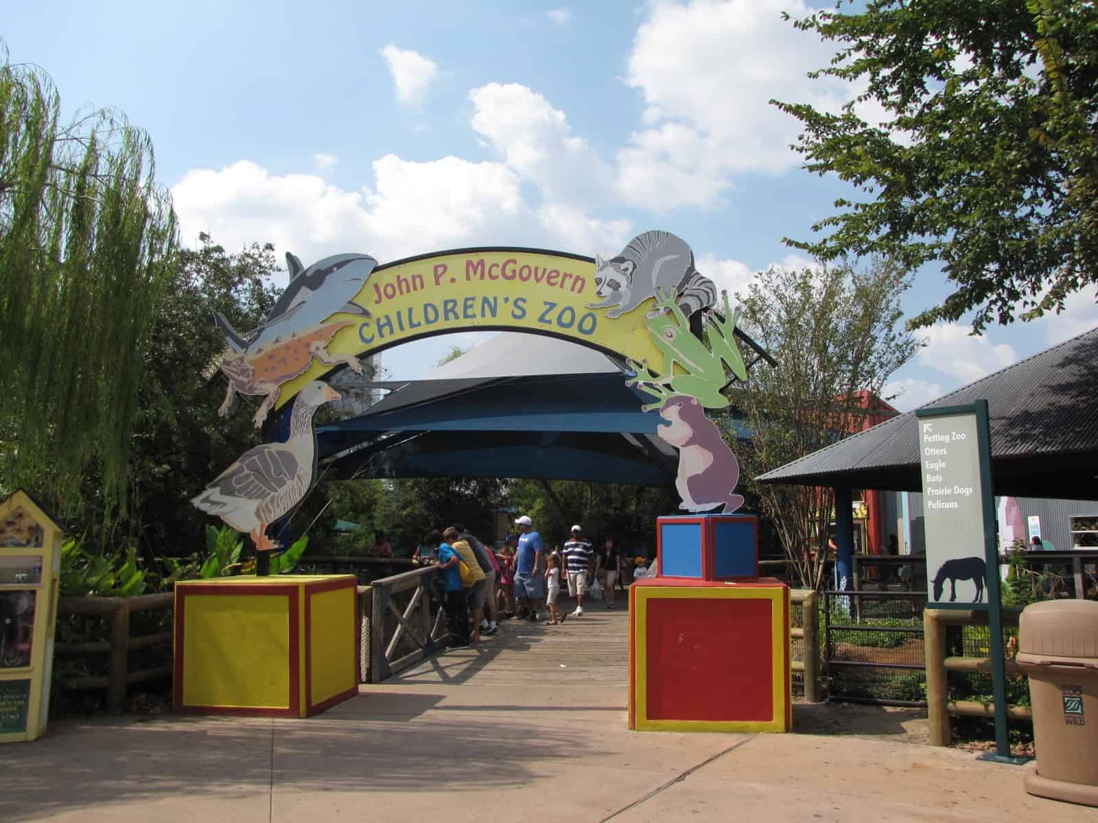 Entrace to Childrens Zoo 1